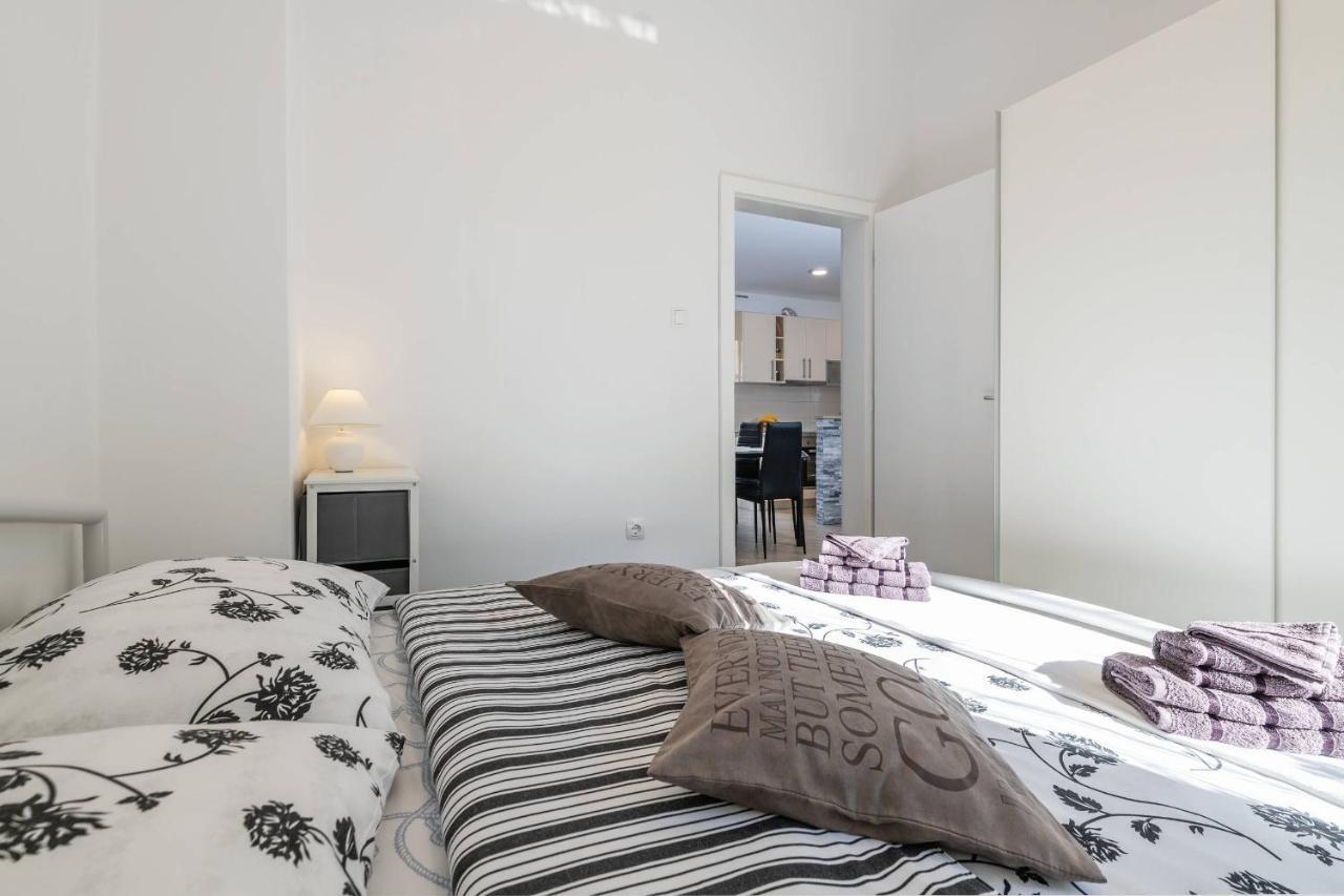 Apartment Petra Pula Eksteriør billede